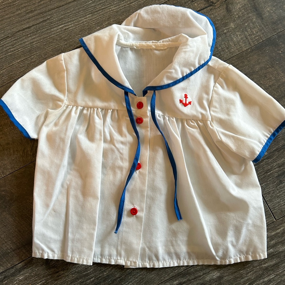 Vintage baby White Sailor Style blouse Shirt Blue Trim Red Buttons 12-18 months